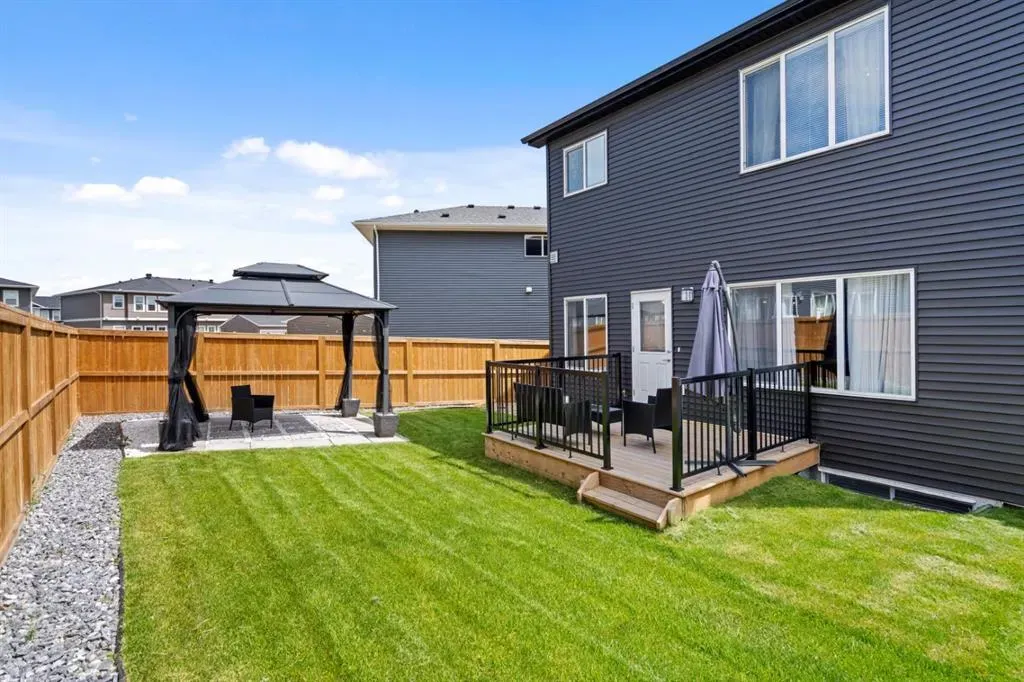 104 Carringsby Manor NW
