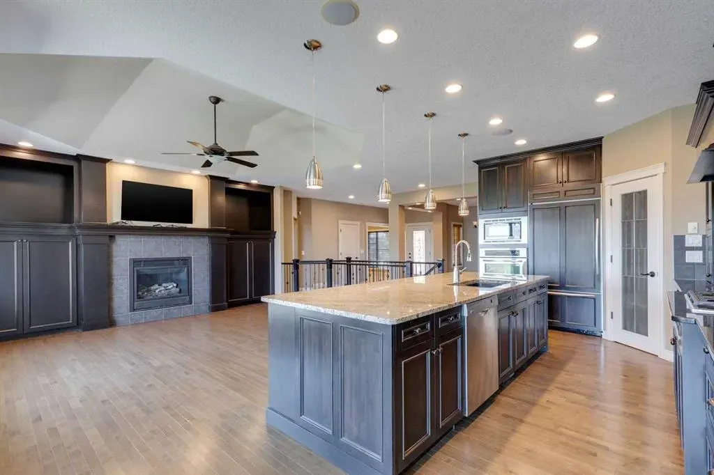 144 Tuscany Ravine Heights NW