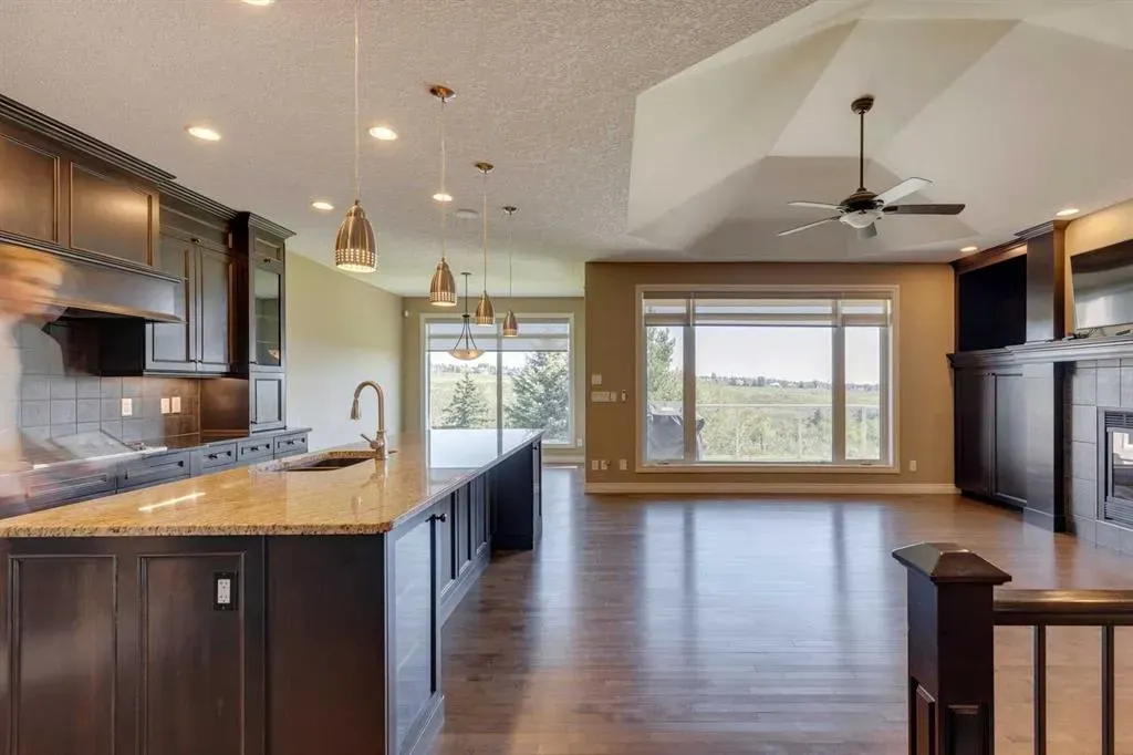 144 Tuscany Ravine Heights NW
