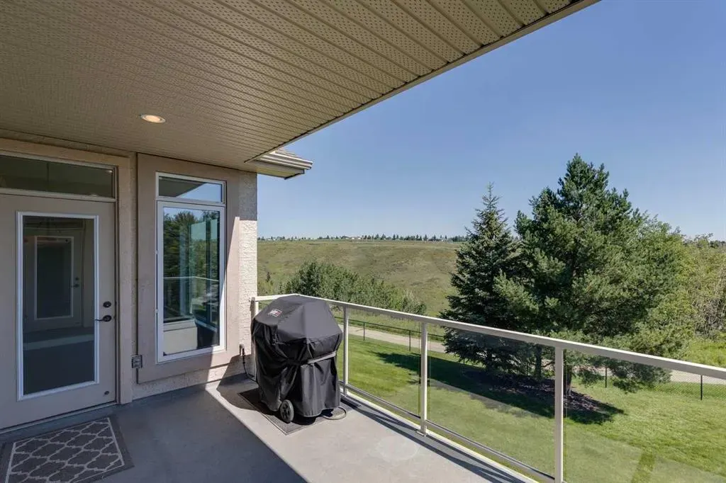 144 Tuscany Ravine Heights NW