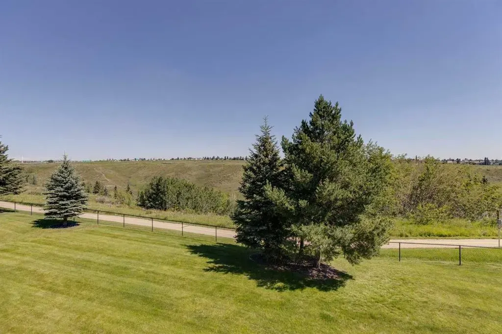 144 Tuscany Ravine Heights NW