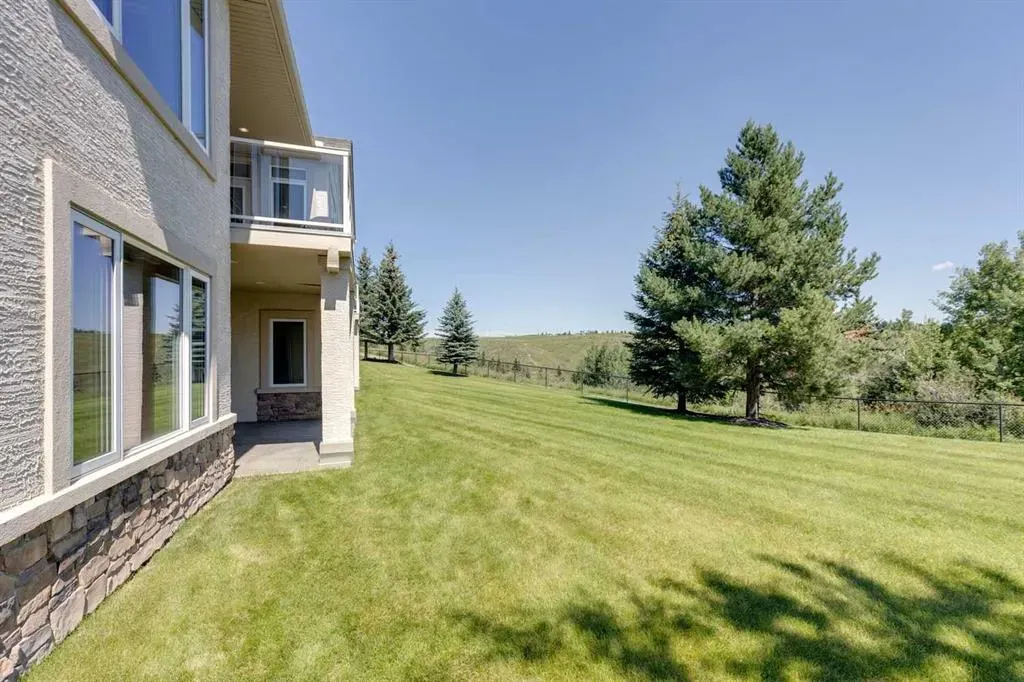 144 Tuscany Ravine Heights NW
