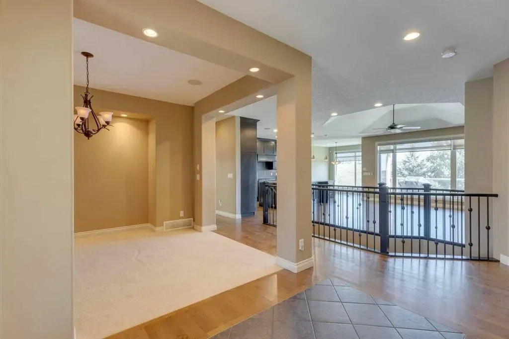 144 Tuscany Ravine Heights NW