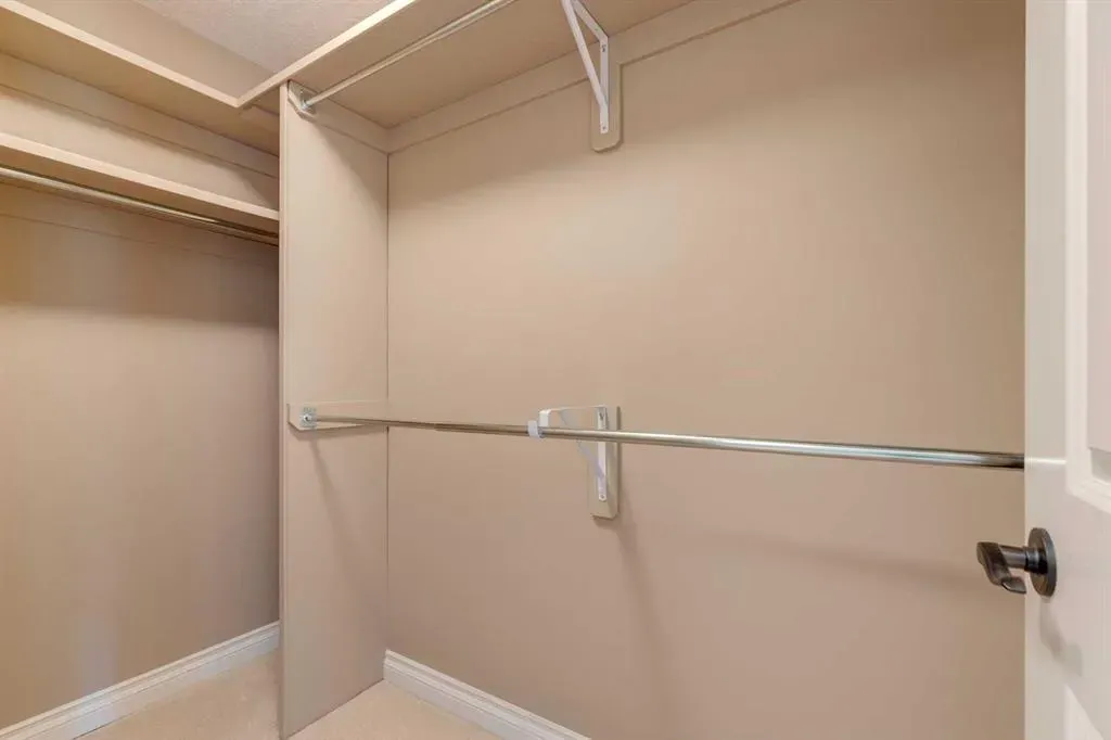144 Tuscany Ravine Heights NW