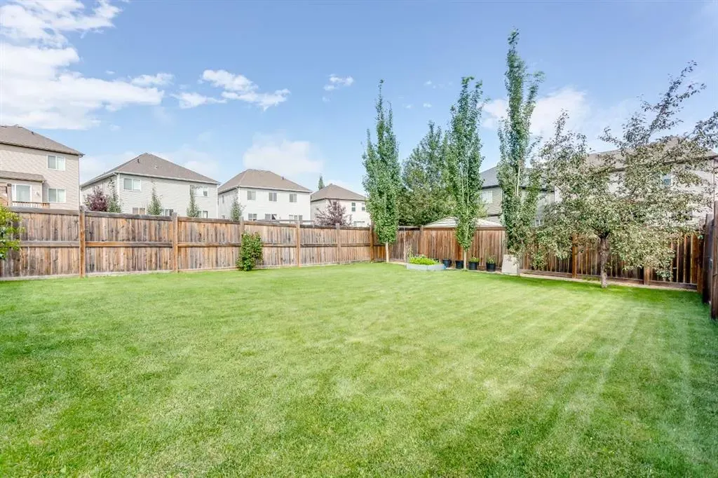 139 Windwood Grove SW