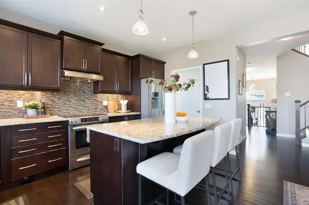139 Windwood Grove SW