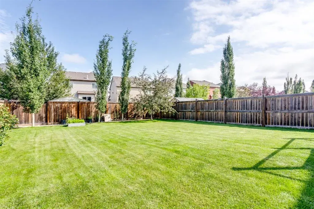 139 Windwood Grove SW