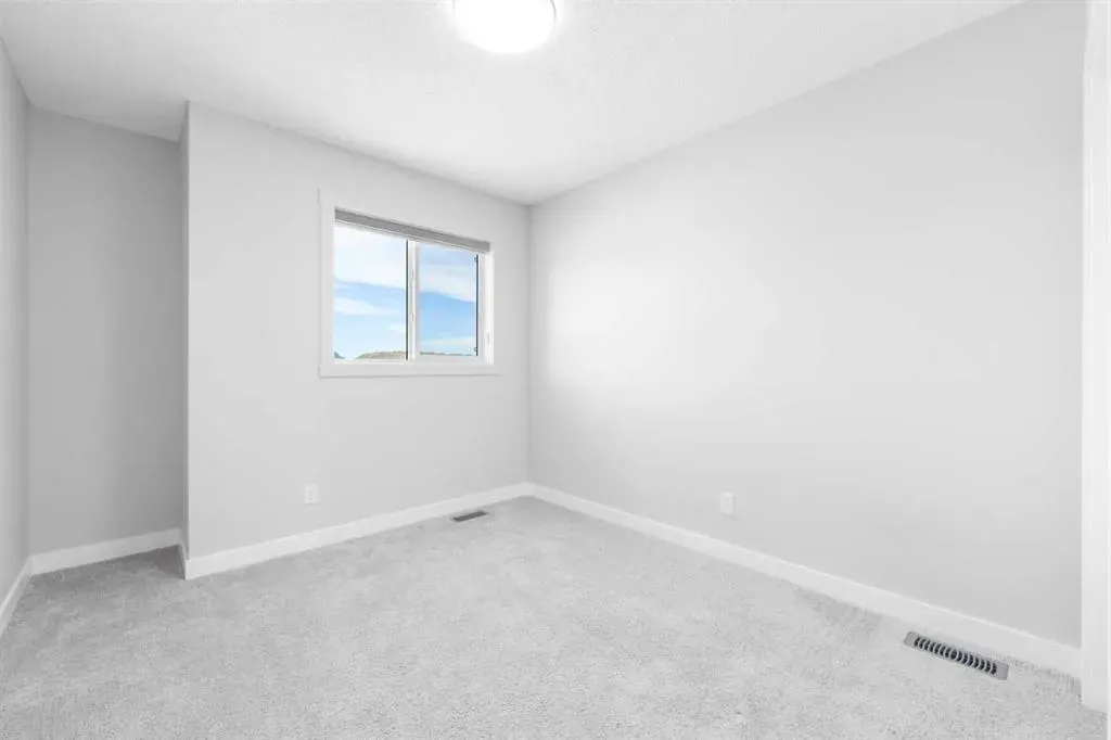 124 Legacy Glen Place SE