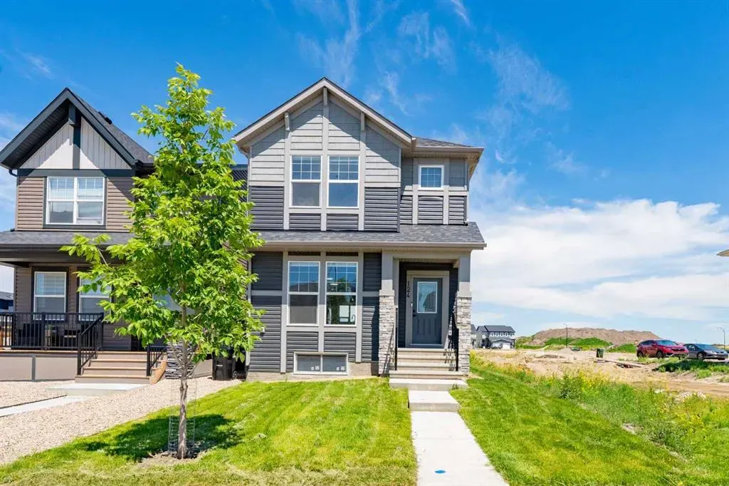 124 Legacy Glen Place SE