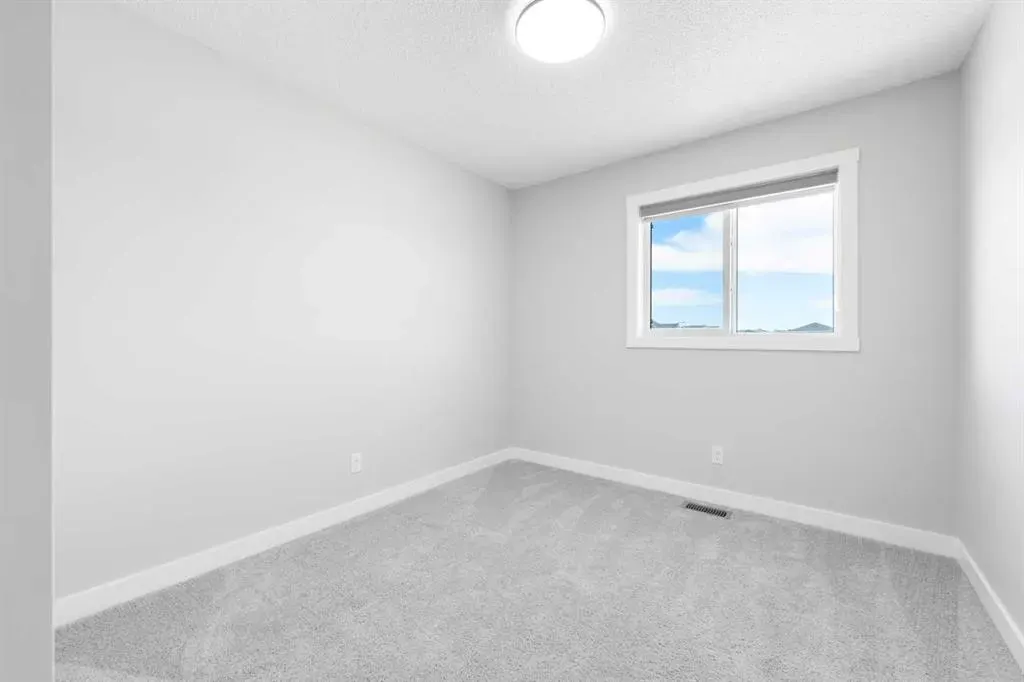 124 Legacy Glen Place SE