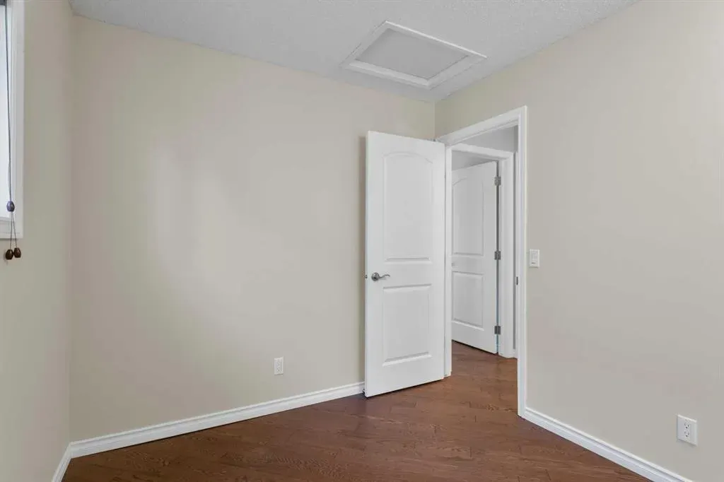 5 Sunvista Crescent SE