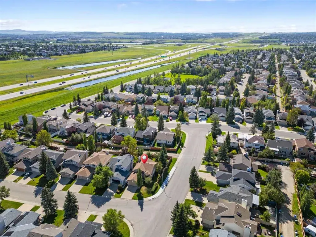 5 Sunvista Crescent SE