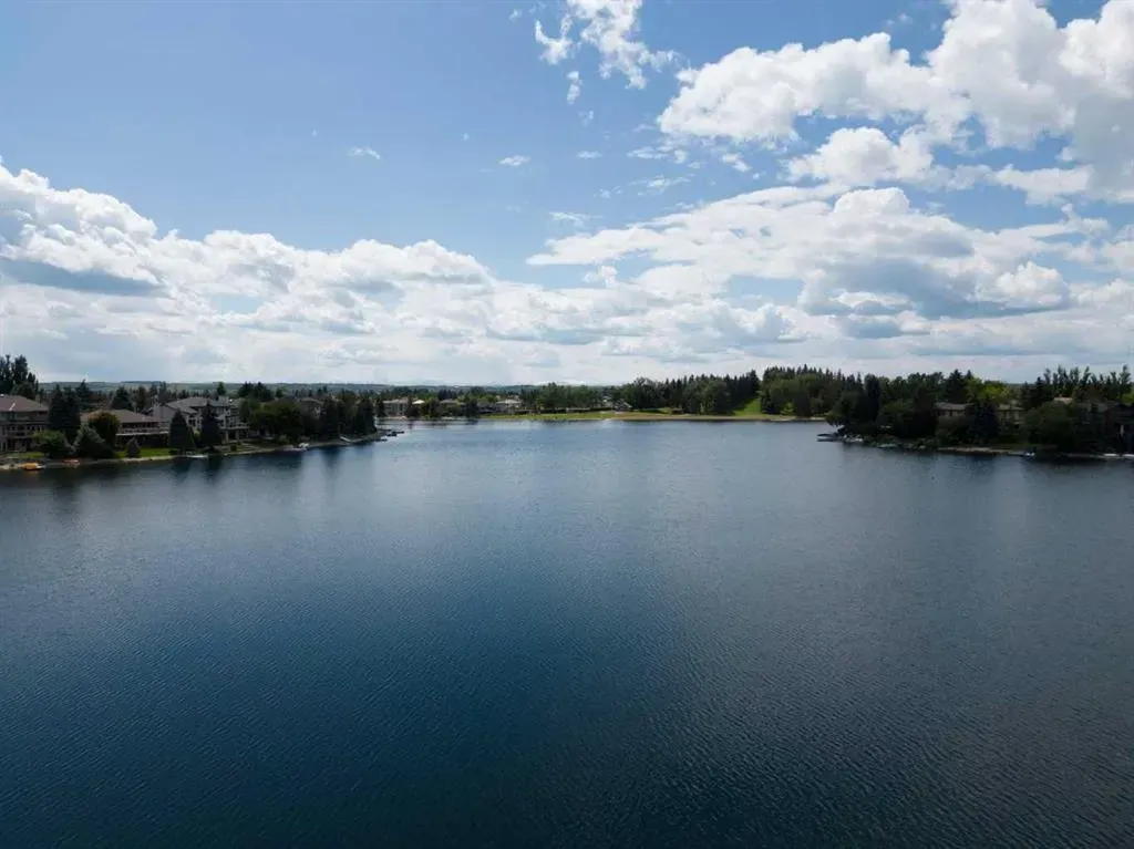 5 Sunvista Crescent SE