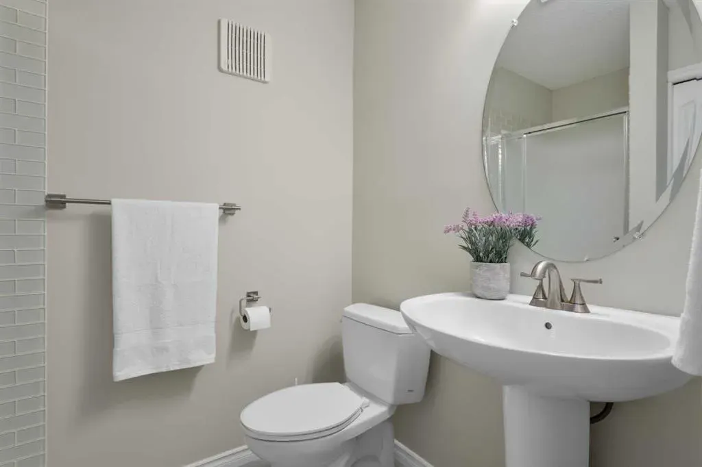 5 Sunvista Crescent SE