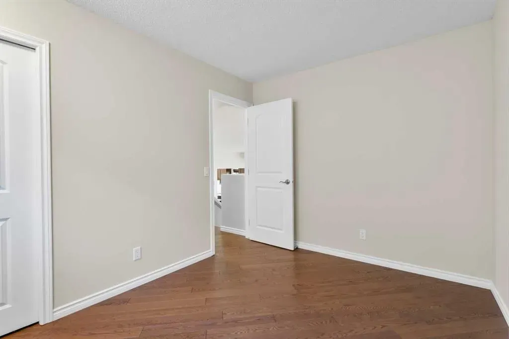5 Sunvista Crescent SE