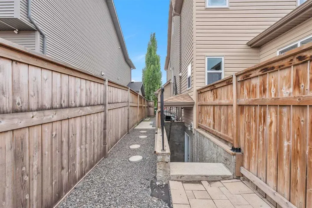 46 Walden Court SE