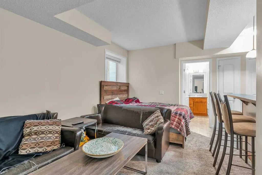 46 Walden Court SE