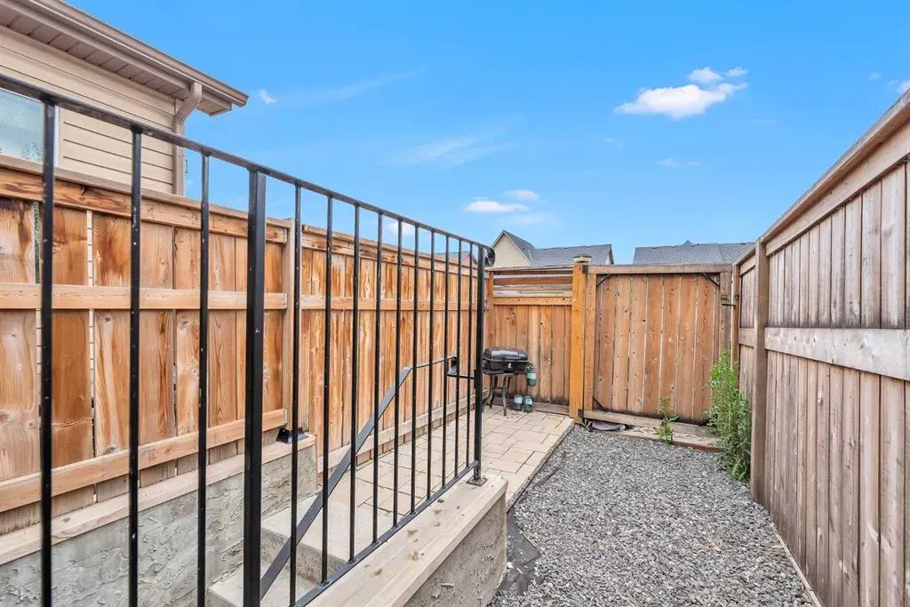 46 Walden Court SE