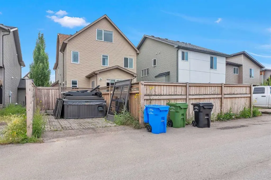 46 Walden Court SE