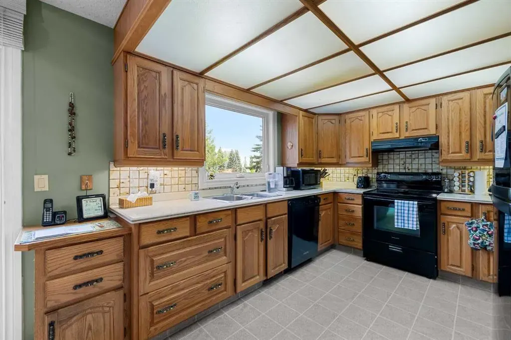 16 Sunmount Green SE