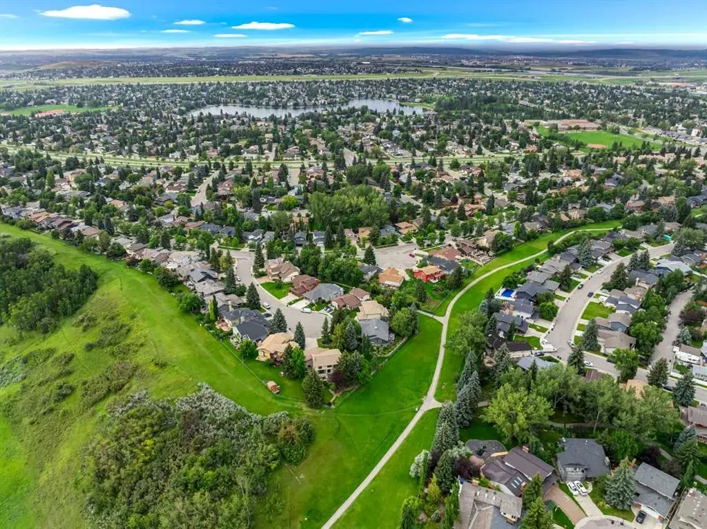 16 Sunmount Green SE