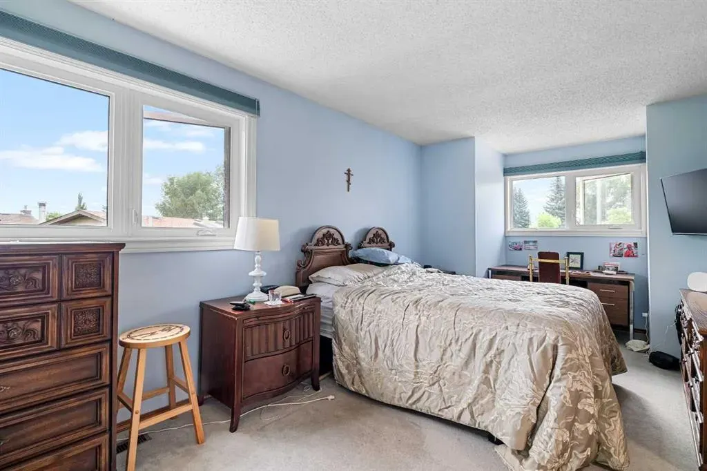 16 Sunmount Green SE