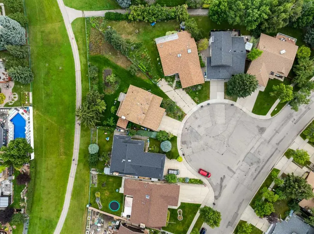 16 Sunmount Green SE