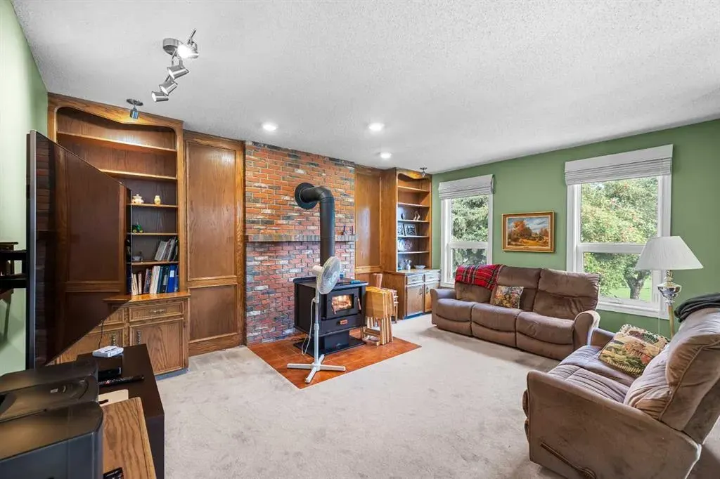 16 Sunmount Green SE