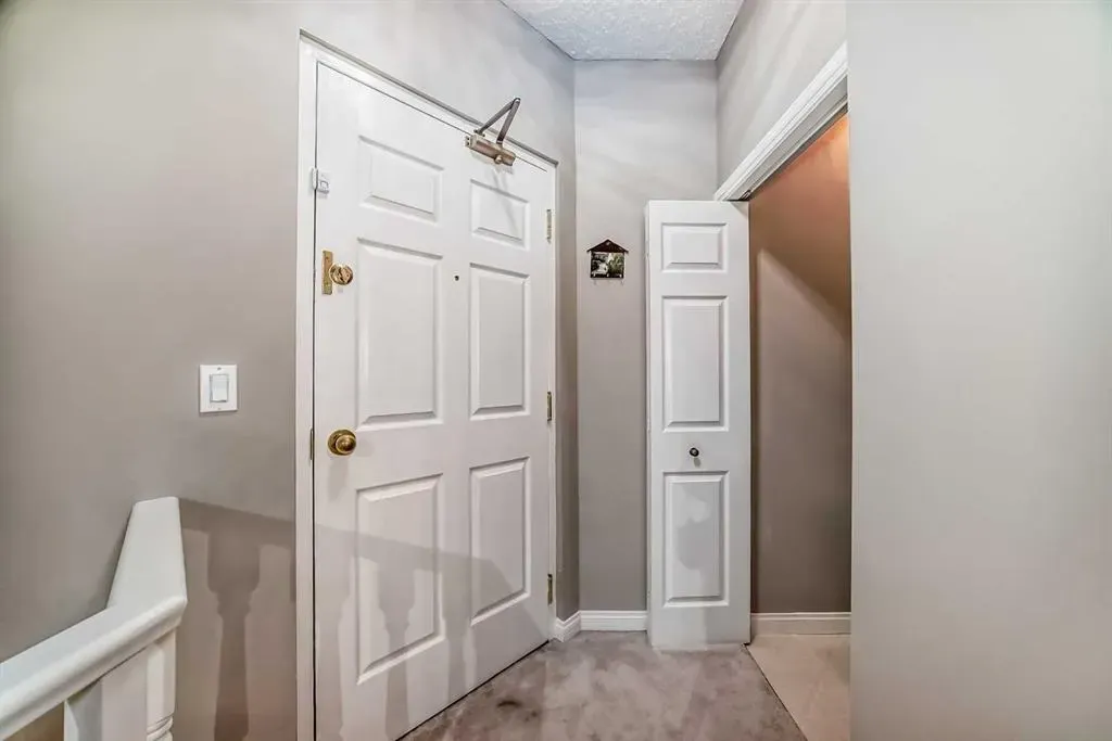 923 15 Avenue SW, #102