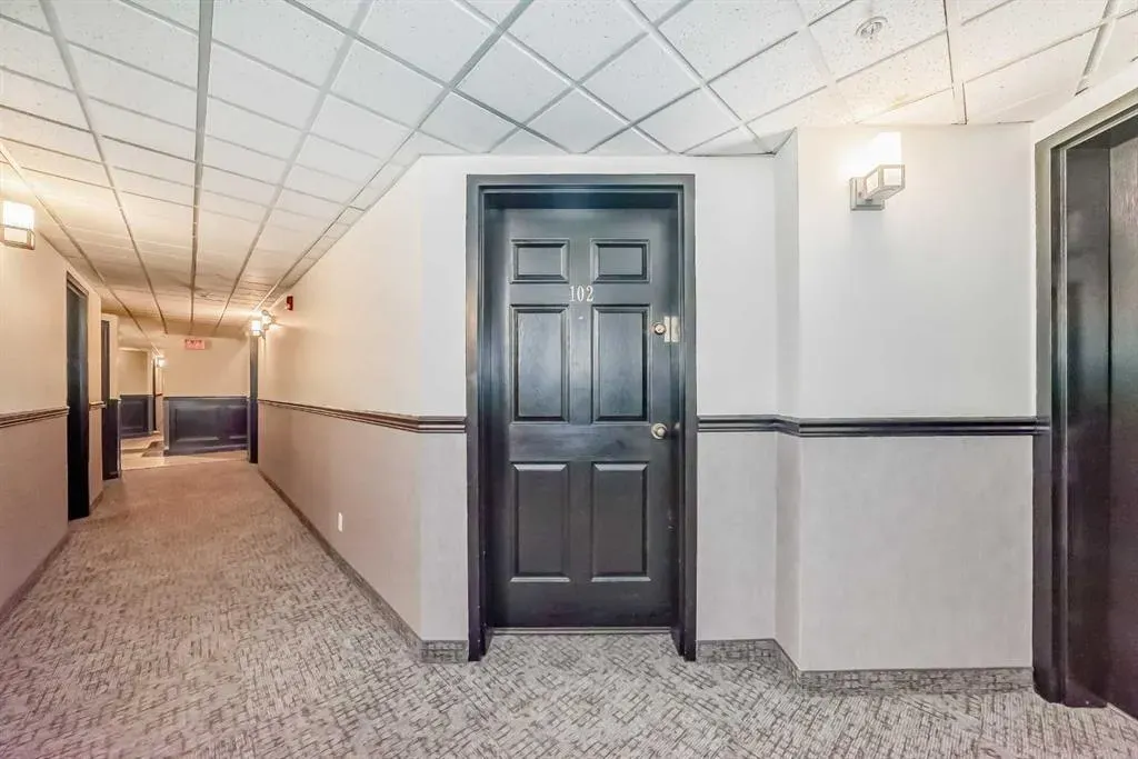 923 15 Avenue SW, #102