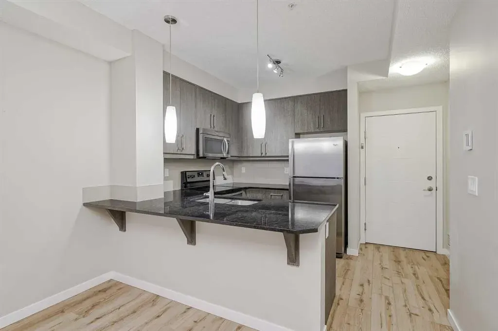 402 Marquis Lane SE, #205