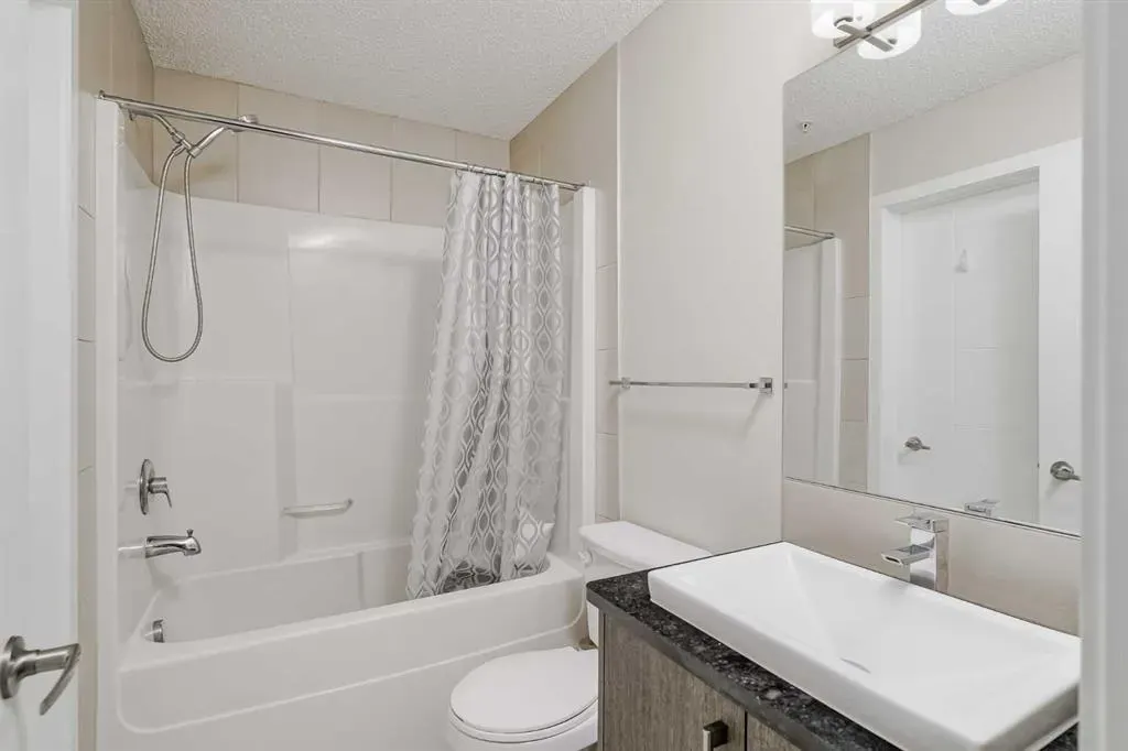 402 Marquis Lane SE, #205