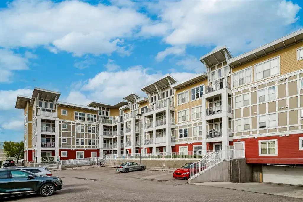 402 Marquis Lane SE, #205