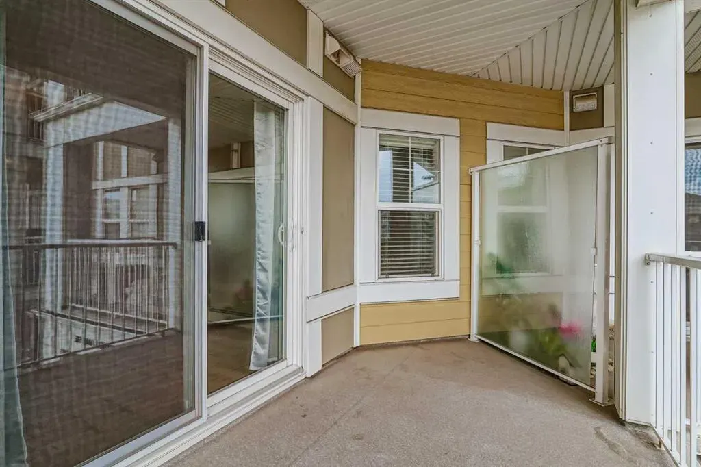 402 Marquis Lane SE, #205