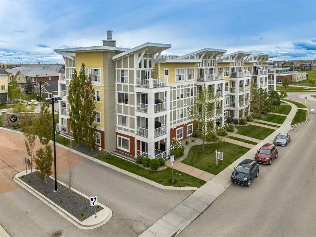 402 Marquis Lane SE, #205