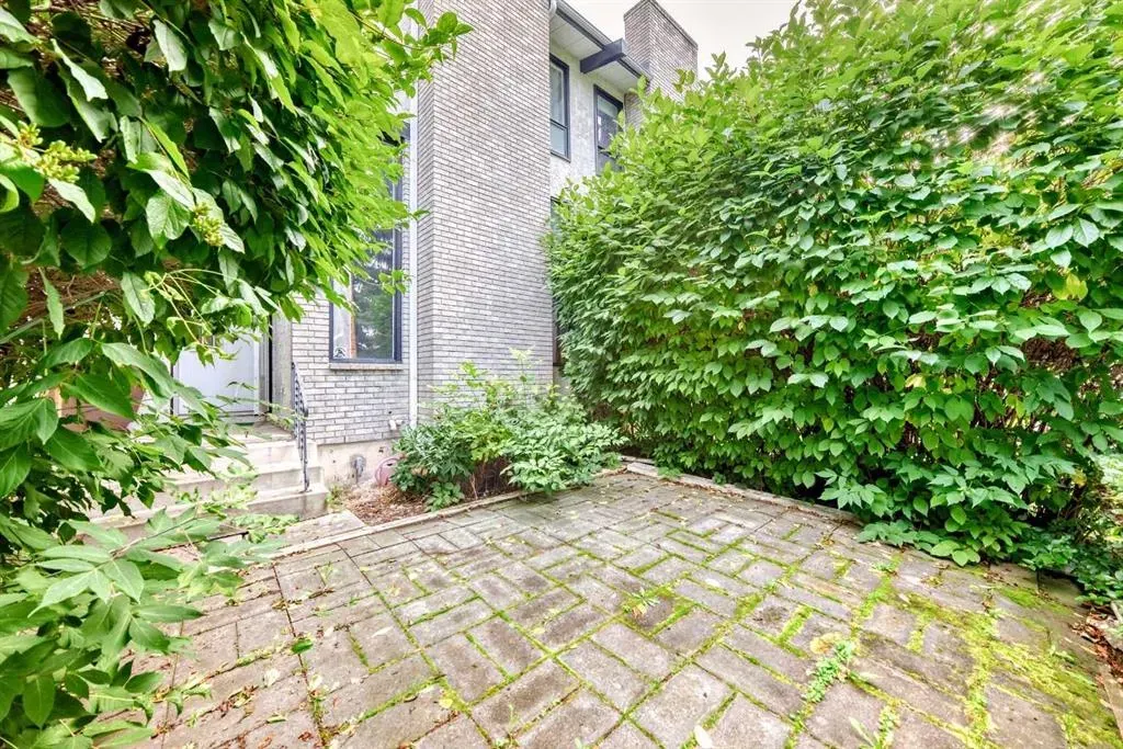 5400 dalhousie Drive NW, #5