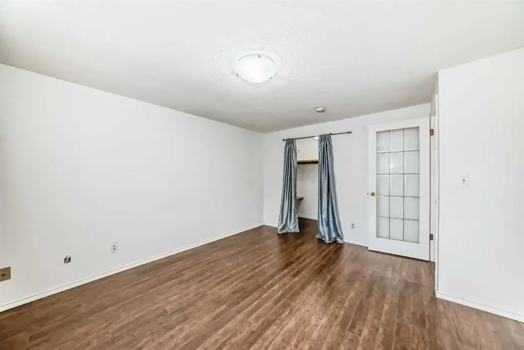 5400 dalhousie Drive NW, #5