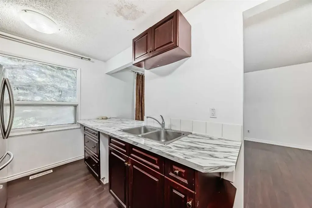 5400 dalhousie Drive NW, #5