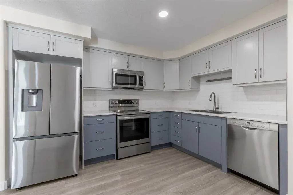 75 1 Avenue S, #120