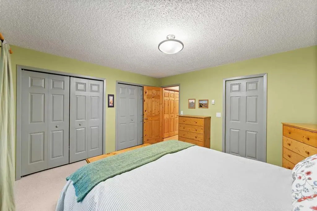 25 Westheights Drive