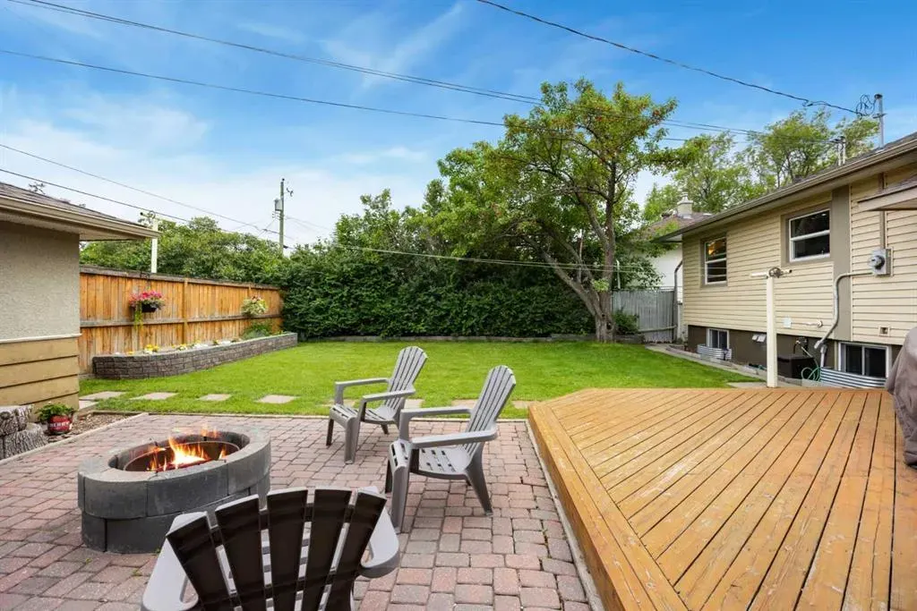 2452 Capitol Hill Crescent NW