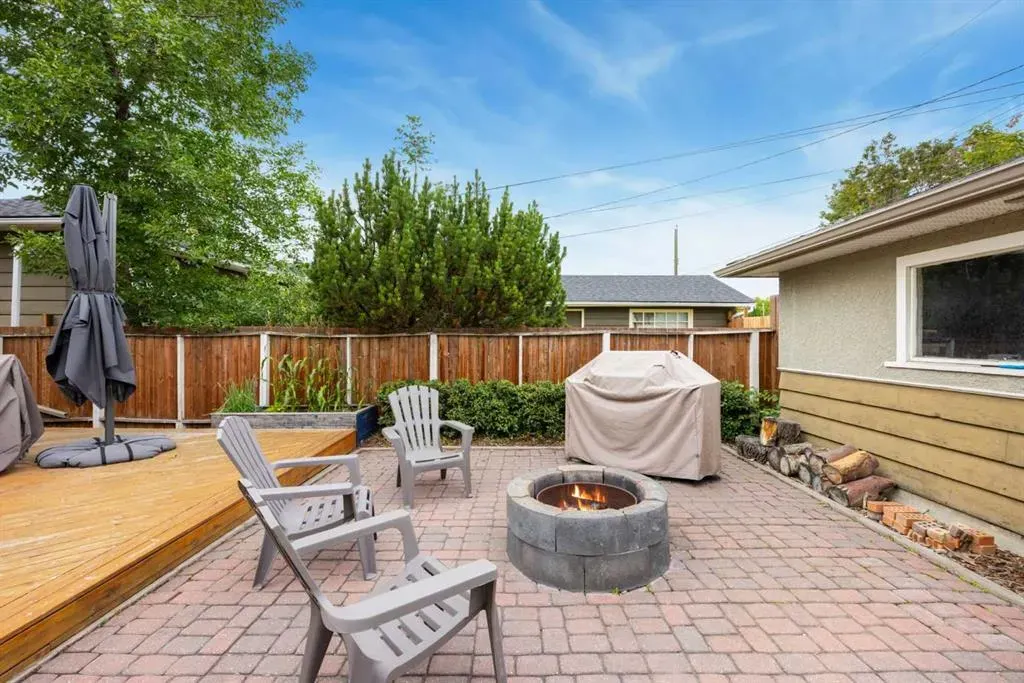 2452 Capitol Hill Crescent NW