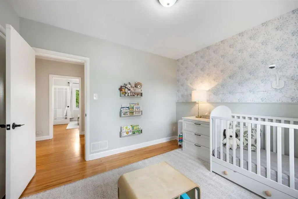 2452 Capitol Hill Crescent NW