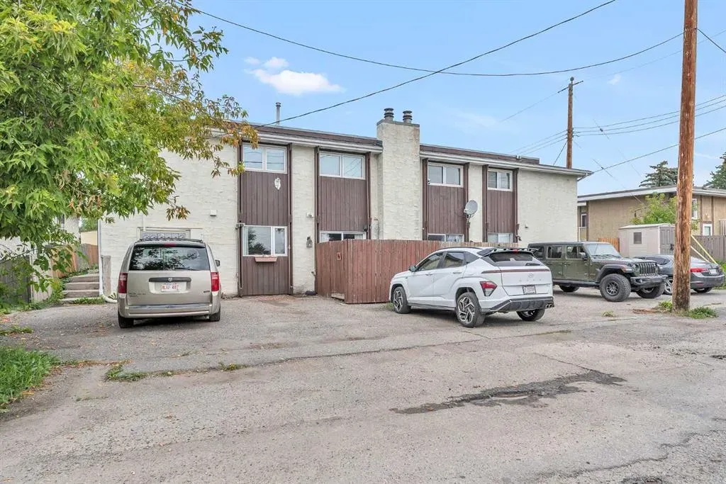 20 Huntley Close NE, #6