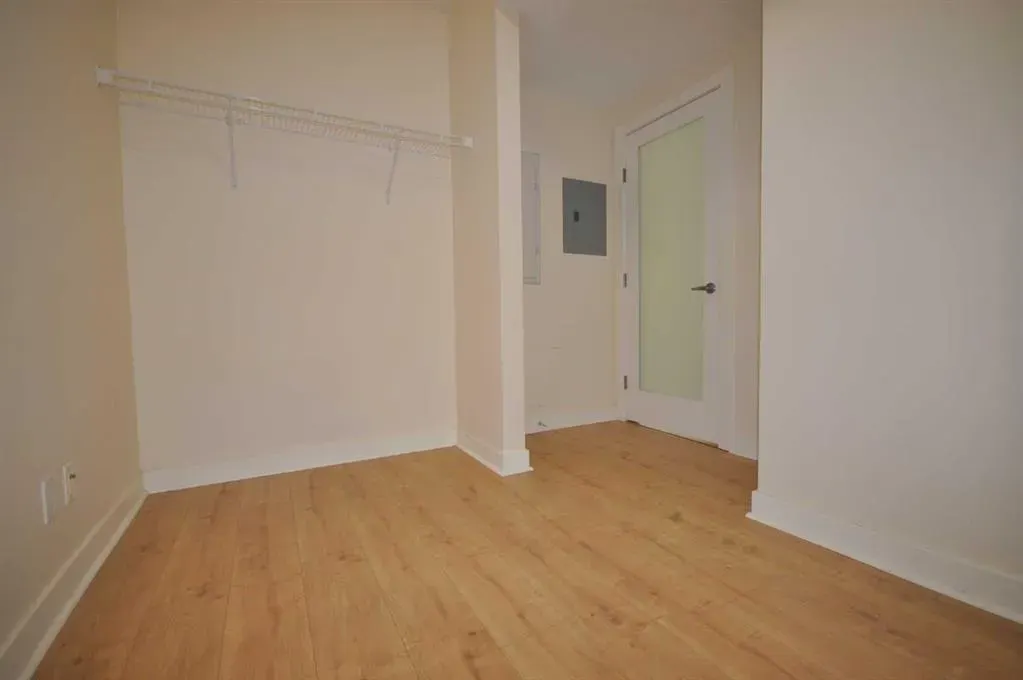 10 Brentwood Common NW, #302