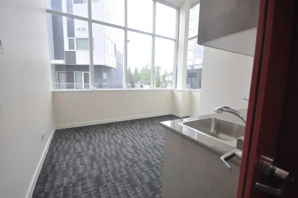 10 Brentwood Common NW, #302