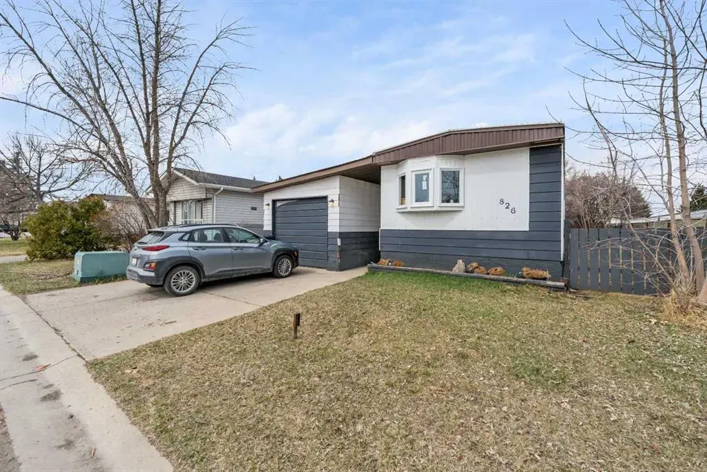 826 Brentwood Crescent