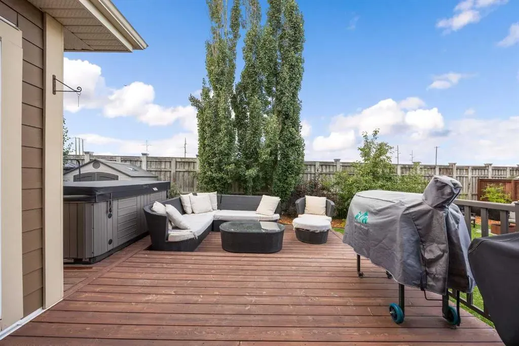 395 Mahogany Terrace SE