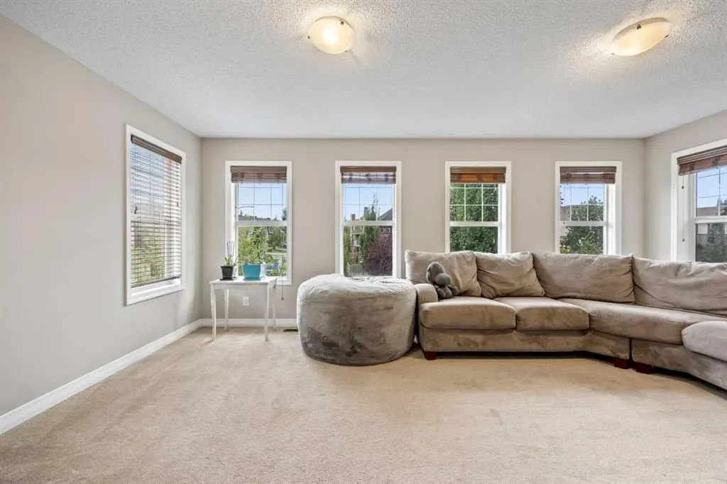 395 Mahogany Terrace SE