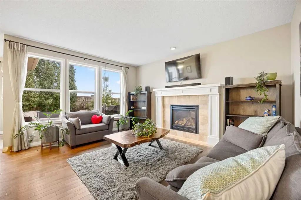 395 Mahogany Terrace SE